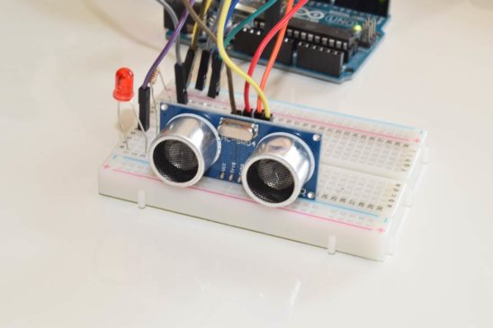 Ultrasonic distance sensor